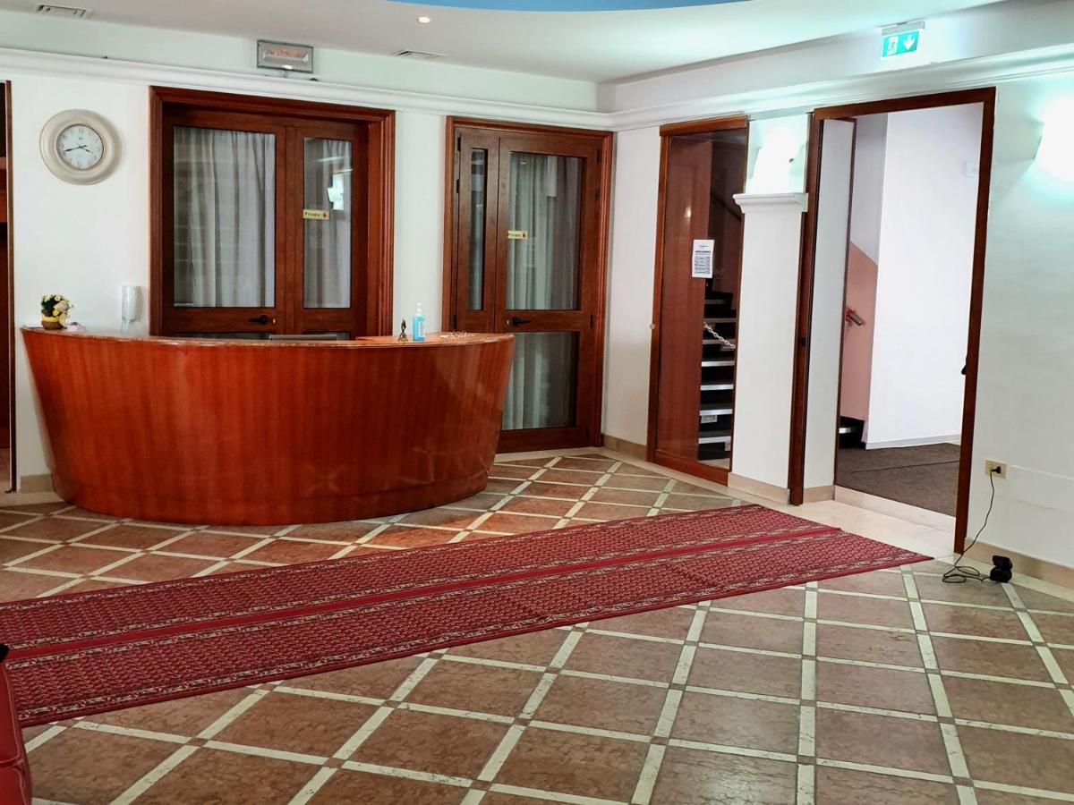 Hotel Perla Massa Lombarda 외부 사진