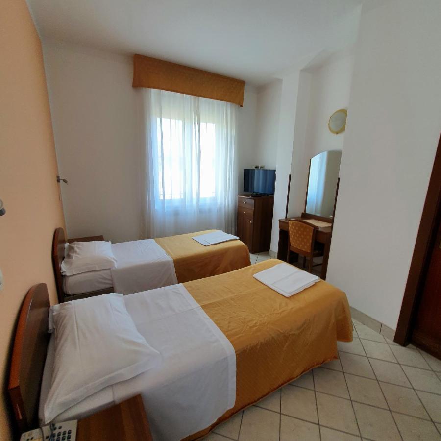 Hotel Perla Massa Lombarda 외부 사진