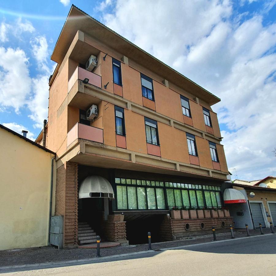 Hotel Perla Massa Lombarda 외부 사진